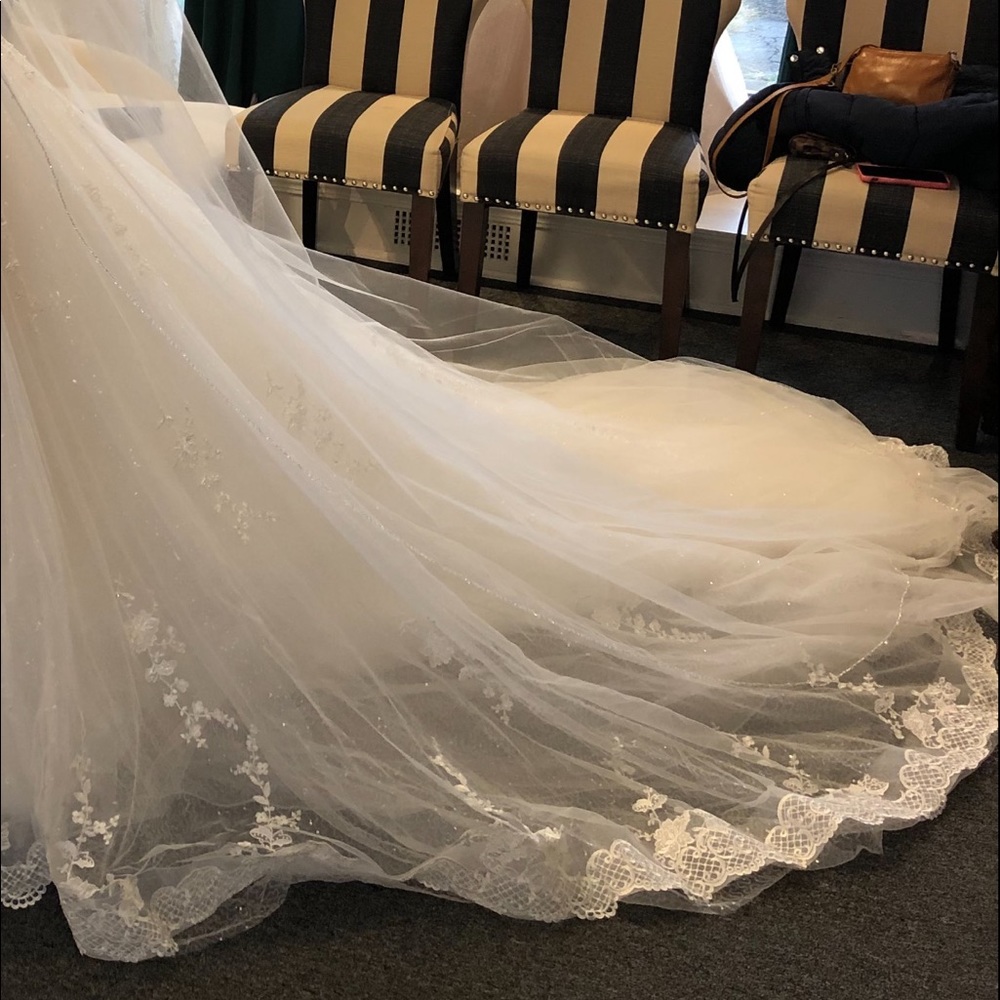 Wedding dress